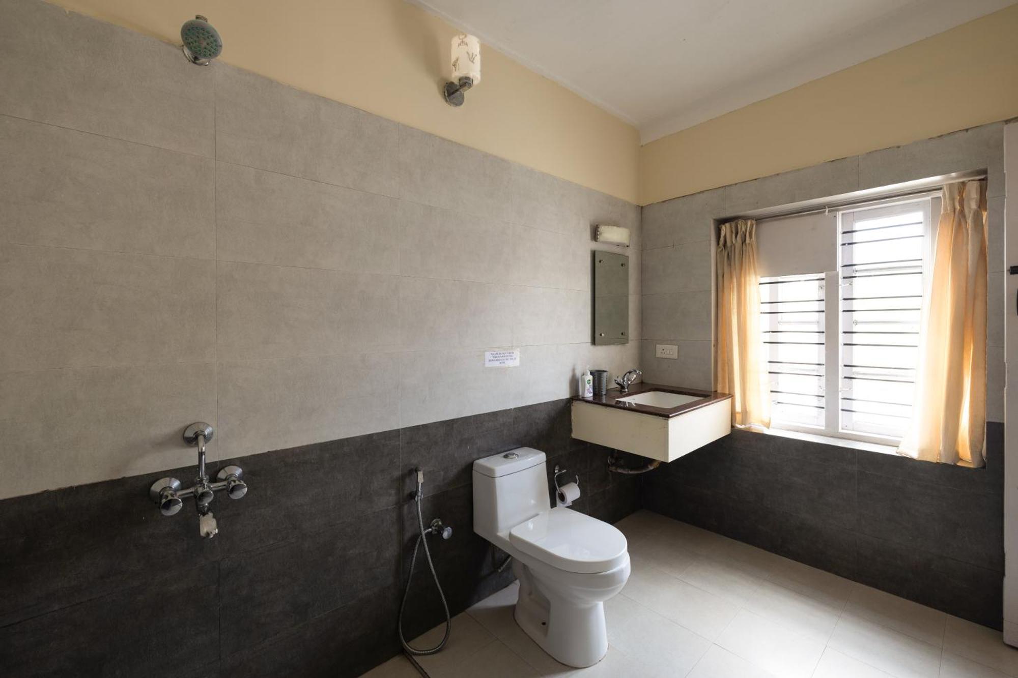 Colonels Inn Ooty Ngoại thất bức ảnh