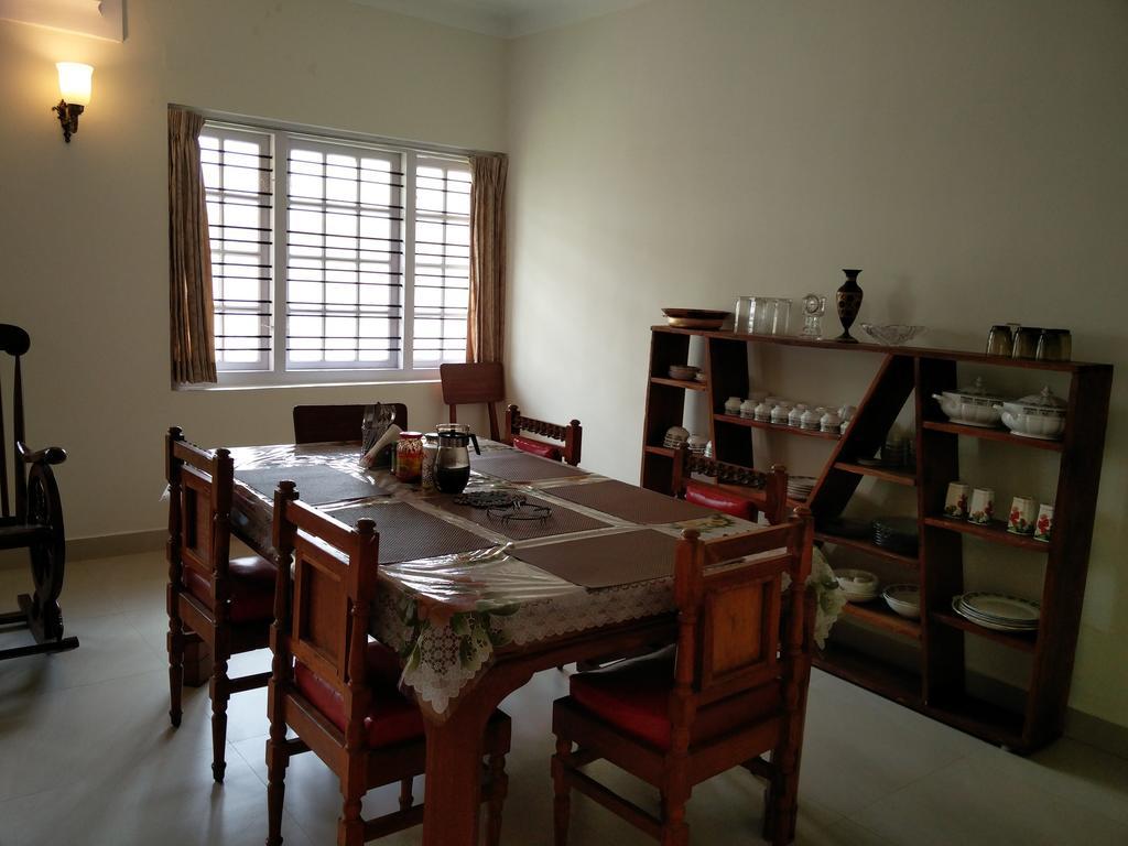 Colonels Inn Ooty Ngoại thất bức ảnh